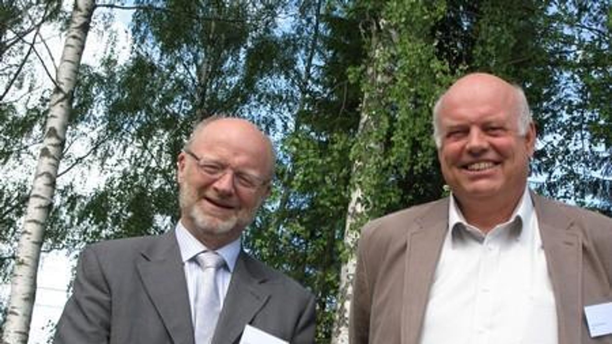 Erling Sæther (t.v.) og adm. direktør Tom Rune Nilsen i NHO Logistikk og Transport vil kabotasje og sosial dumping til livs.