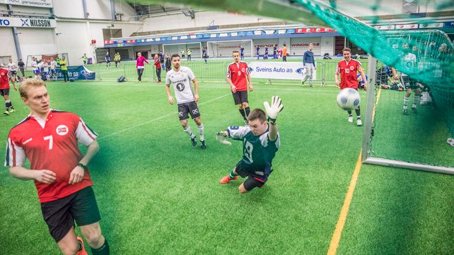 Bildene fra politimesterskapet i fotball