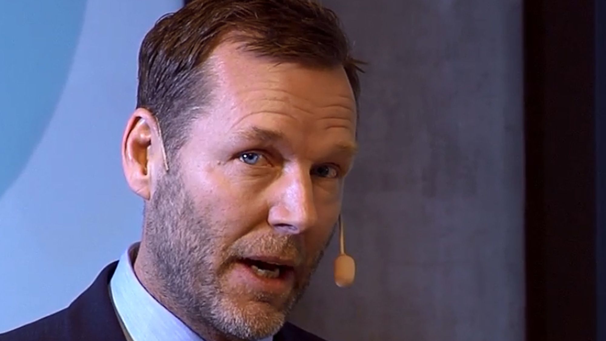 Konsernsjef Johan Dennelind i Telia må løse den norske bredbåndsfloken. Han forsikrer at arbeidet er i full gang.