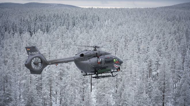 Airbus på tur i de svenske skoger for å teste bevæpning av helikoptrene sine
