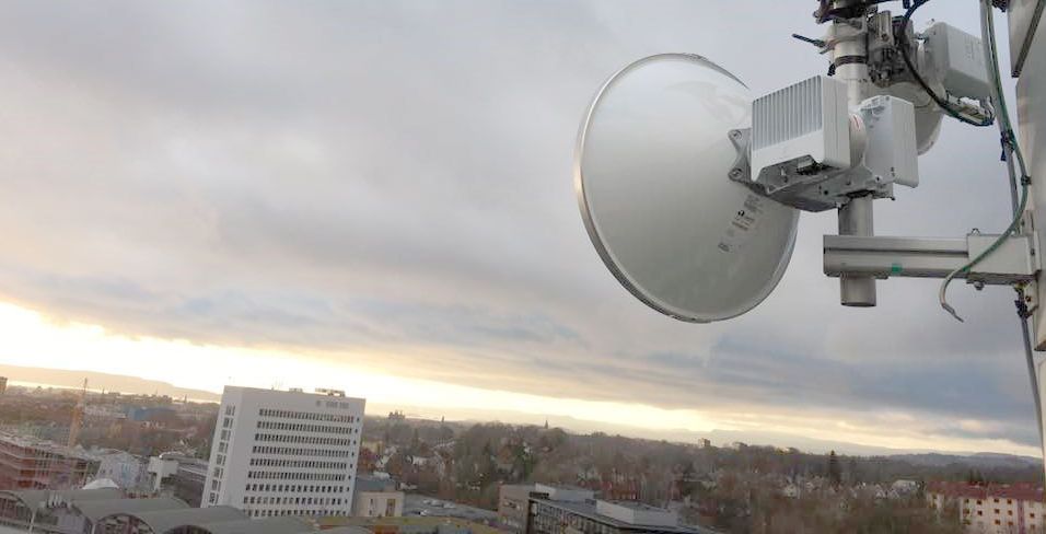 "Gamle" IP-mikrobølgelinker kan benyttes til å levere bredbånd til basestasjoner i 5G-nett med krav til kortere svartid og økt overføringskapasitet.