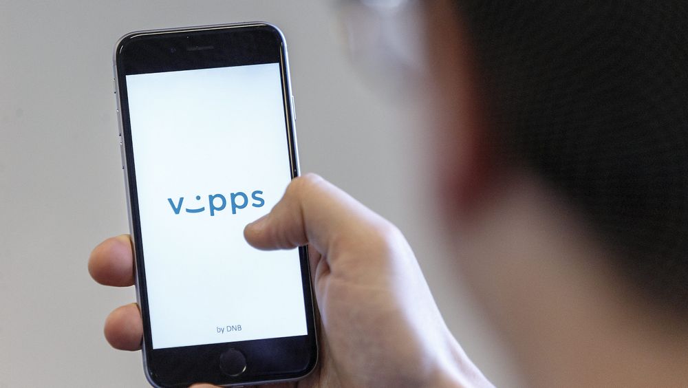 Mange Android-brukere sliter med å sende penger i Vipps. Nå kan det gå mot at Vipps blokkerer tredjepartsapper mens programmet kjører. Illustrasjonsfoto.