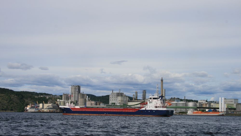 Mye av skipstrafikken i Grenland skal til Herøya der blant annet Yara holder til.
