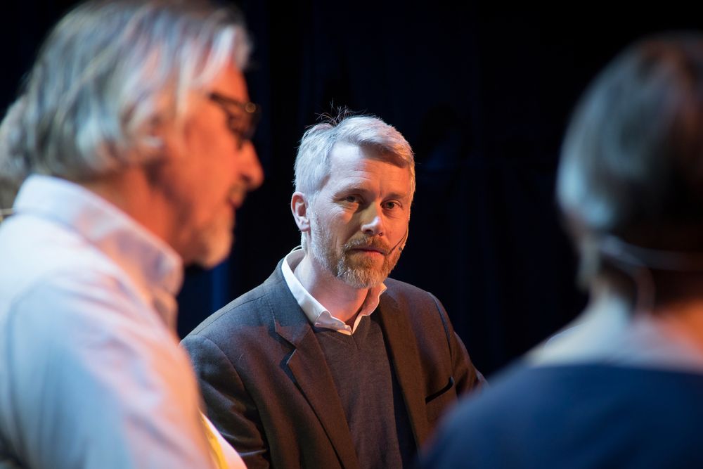 TV 2 kjemper for seg selv, men kampen er i stor grad den samme for de andre norske TV-aktørene. Her sjefredaktør og direktør Olav Sandnes under TV-toppmøtet på Nordiske Mediedager i Bergen tidligere i mai.