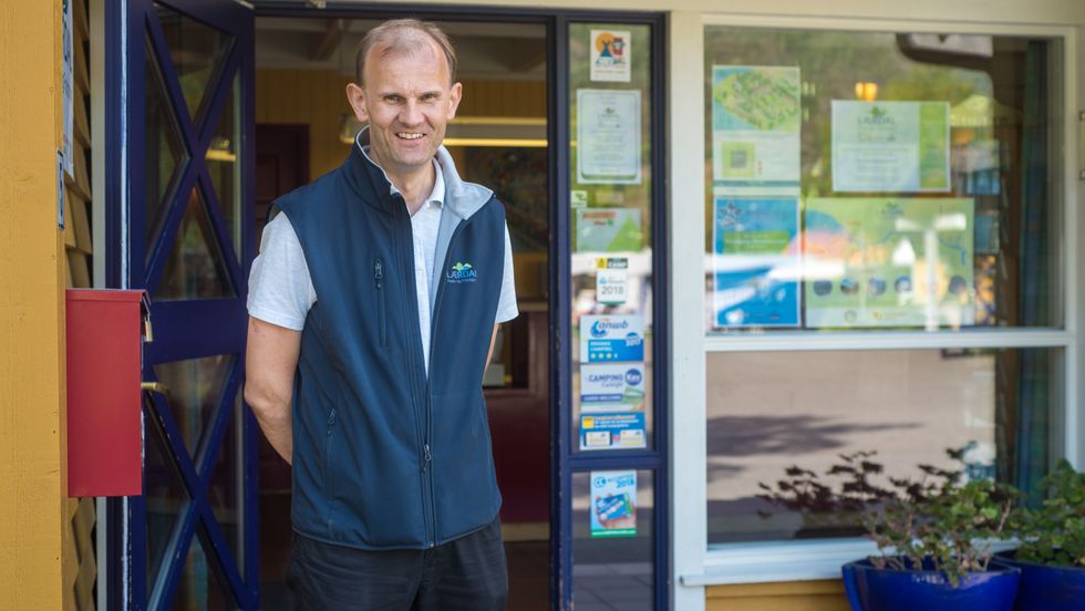 DAGLEG LEIAR: Even Aarethun har utvida sportsbutikken, Aktiv Ute, ved Lærdal ferie- og fritidspark.