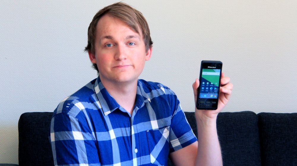 Arne-Christian Blystad jobber med utvikling av smartmobiler.