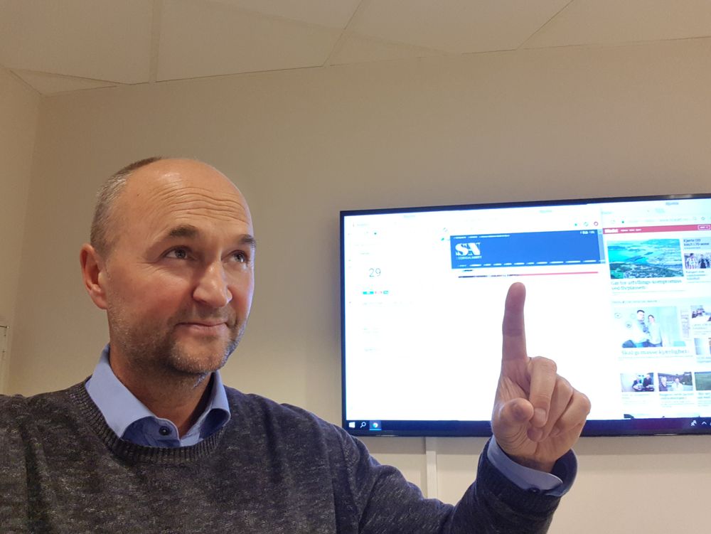 Dagelig leder i Stjørdals-nytt, Paal Tore Larsen feirer at de pilene peker oppover - særlig digitalt.