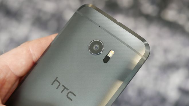 Mobilprodusenten HTC kutter en femdel av de ansatte