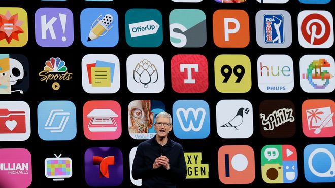Apple-sjef Tim Cook under en presentasjon på Apple Worldwide Developers Conference i San Jose i 2018.