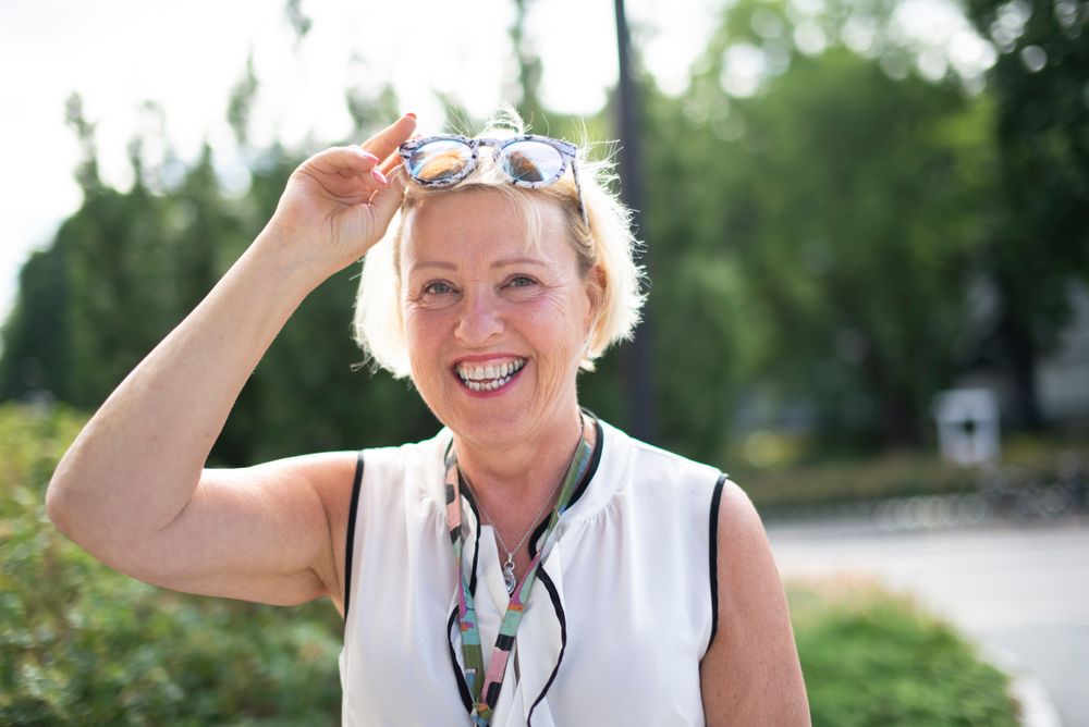 Det ble bråk da hun kutta i NRKs distriktssendinger. Men Grethe Gynnild-Johnsen står på sitt