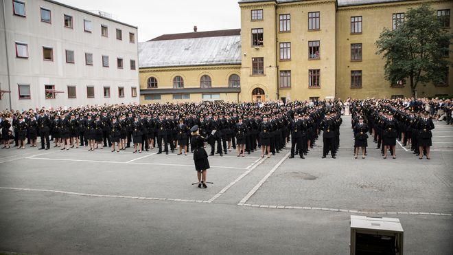 Skriver historien om norsk politi: - Vi har noen kilometer med materiale