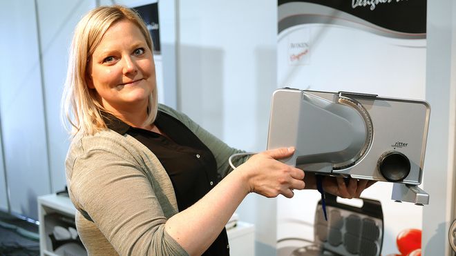 SELGER FLERE OPPSKJÆRSMASKINER