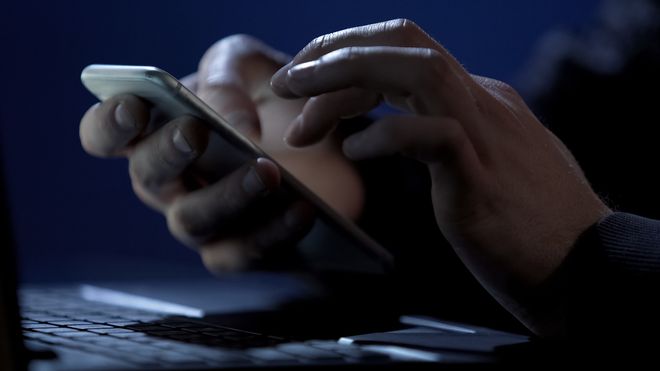 Ringer deg og tjener penger på at du ringer tilbake: – Vi har nå funnet en effektiv løsning i kampen mot svindlerne