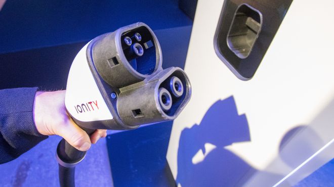Ionity-laderne bruke vanlige CCS-kontakter.