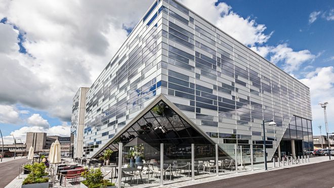 Bærekraftige fasader av aluminium og glass?
