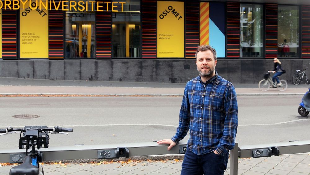 Førsteamanuensis ved Oslomet Stefano Nichele var med og tok initiativet til NAIS-. – Jeg tok kontakt med gutta som startet foreningen, og så ballet det på seg, sier han.