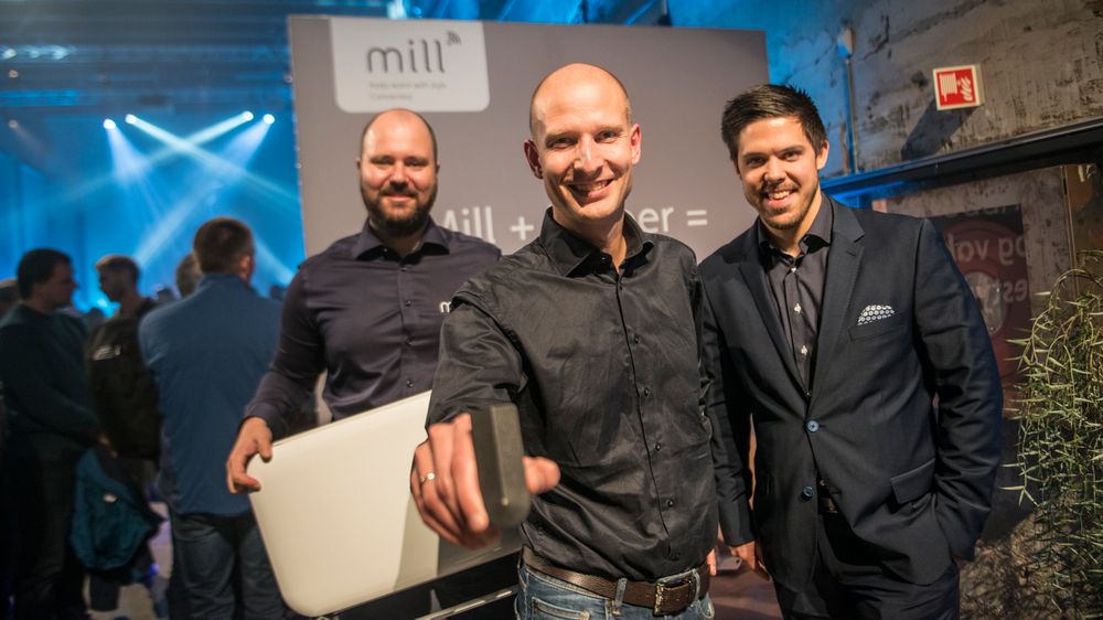 FELLES LANSERING: Fra venstre: Philip Bryn-Haugland, gründer og deleier i Mill, Edgeir Aksnes, sjef og norsk gründer i Tibber, og Jonas Helmikstøl, sjef i Easee