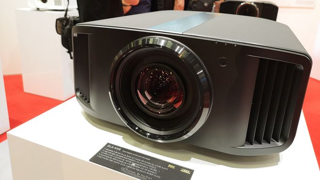 JVC 8K OVERGÅR DET MESTE