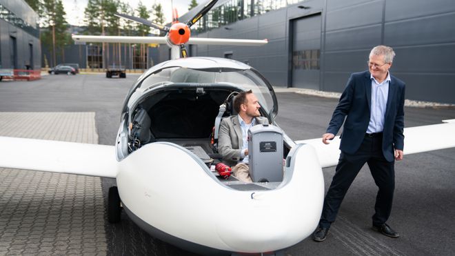 De norske elfly-byggerne tror ikke batteri er nok - designer ny rekkeviddeforlenger