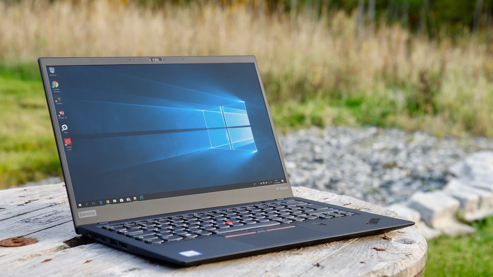 Lenovo Thinkpad X1 Carbon.