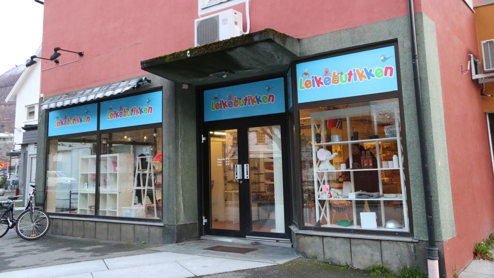 STENGER DØRENE: Britt Heggestad fortel av avgjerda om å stenga leikebutikken var noko ho tenkte på lenge, men at ho vart letta då avgjerda var teken.