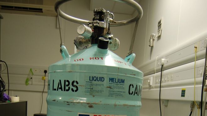 Tank med flytende helium.