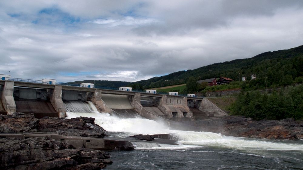 Hunderfossen kraftstasjon i Gudbrandsdalslågen. Illustrasjonsfoto.