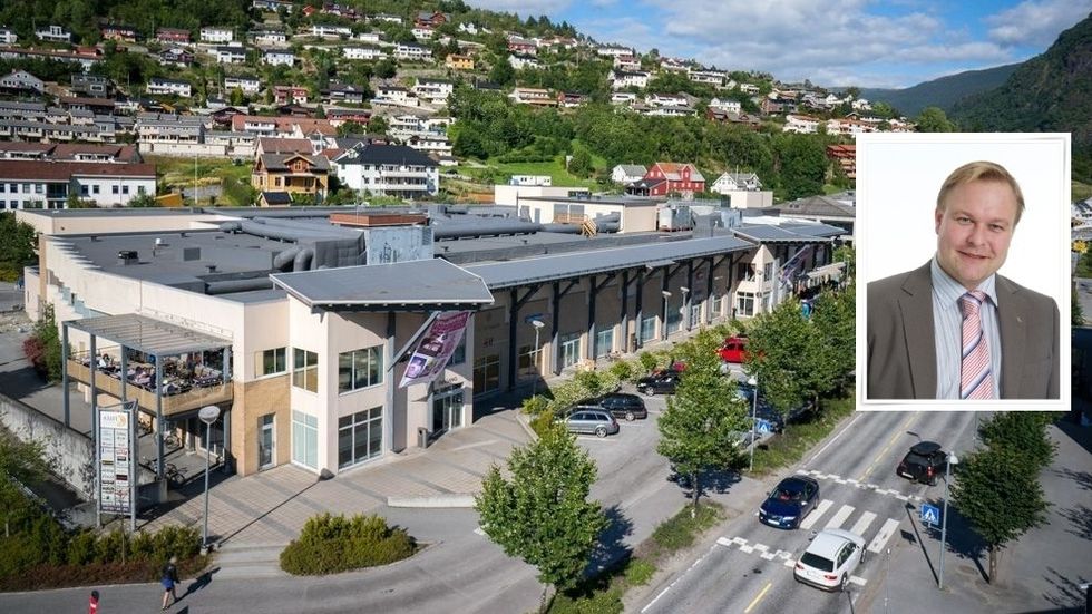 OPTIMIST: Wilhelm Tangerud, senterleiar for AMFI Sogningen, meiner handelen i Sogndal går som det susar, sjølv om dei opplevde ein kraftig dupp i fjor.