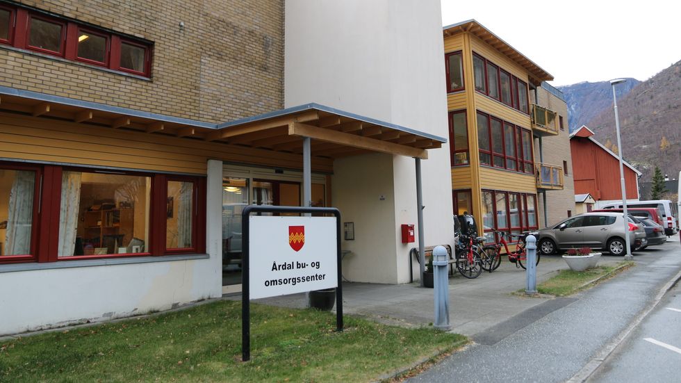 ETTERFORSKAR DØDSFALL: Førre veke tok eit varmeteppe og ei madrass fyr medan ei 97 år gamal dame låg i senga.