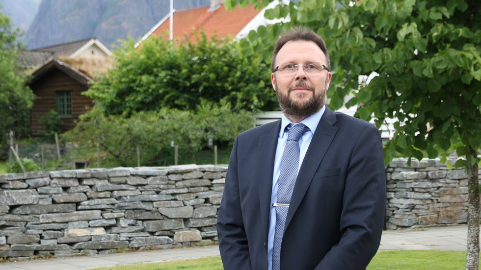 NY BANKSJEF: Mads Arnfinn Indrehus, tidlegare banksjef i Vik, er den nye banksjefen i samanslåinga mellom Indre Sogn -, Vik -, og Aurland Sparebank til Sogn Sparebank.