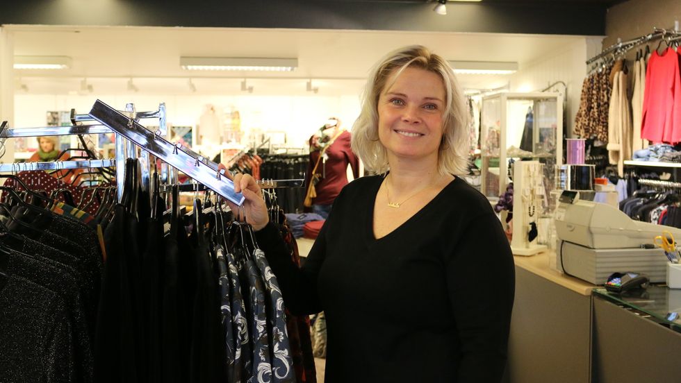 FEIRA 10 ÅR: Klesbutikken Tisku feira 10 år. Dagleg leiar Helene Smedegård
