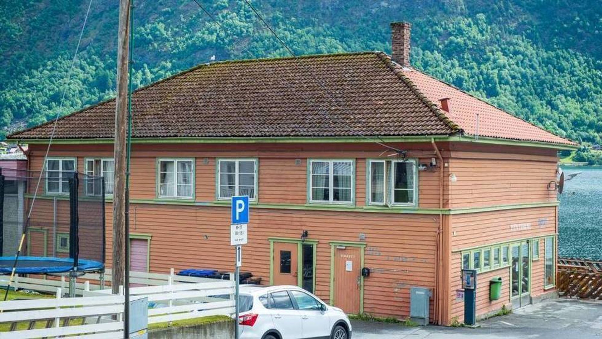 FLYTTAR: Fleire bedrifter i Indre Sogn har flytta den siste veka. Blant dei er Sogndal Fjell- og Fjordsportsenter.