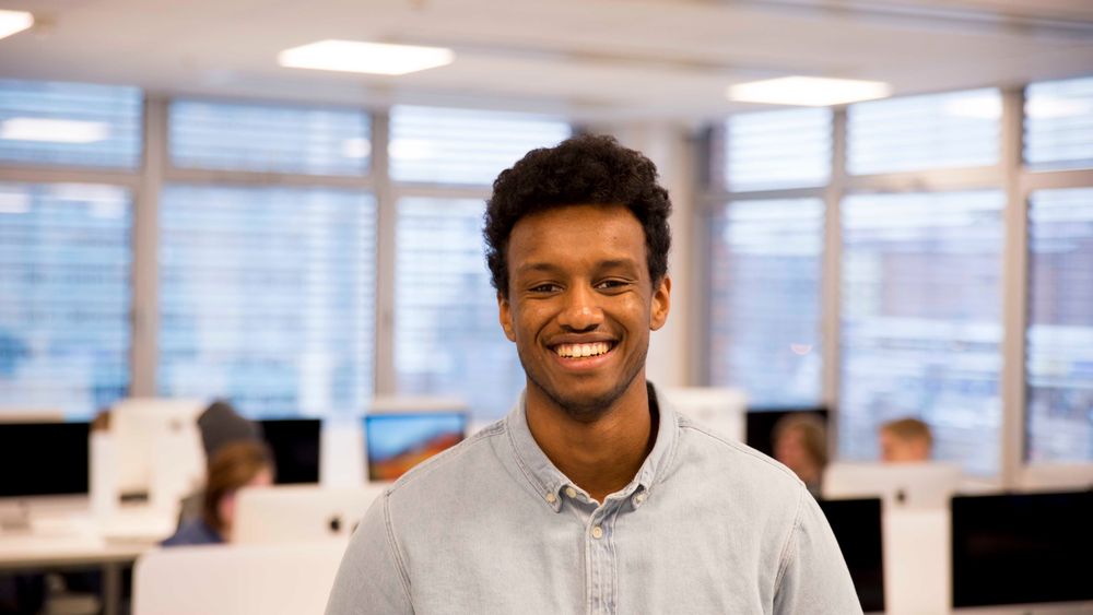 Daud Mohamad er én av 20 studenter som går gjennom opplegget til nyoppstartede Experis Academy. I alt hadde de 400 søkere.