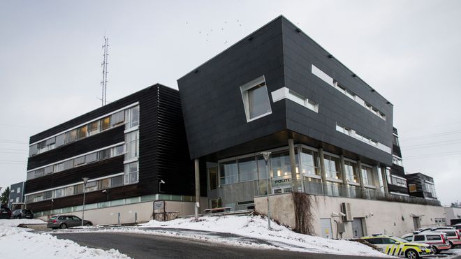 Pakken levert til politistasjon i Ski var en bombe.