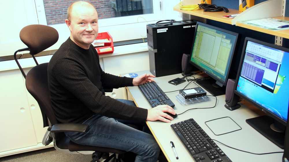 Børje Aamodt hos Ibas er ekspert på logisk rekonstruksjon av data som av ulike årsaker har blitt slettet eller korrumpert. På skjermen foran seg har han blant annet programmet WinHex åpent.