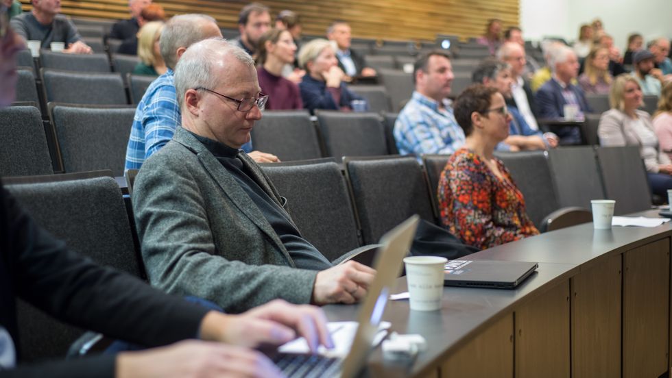 STOR SYNDAR: Reiselivet må ta sin del av skulda for dei norske CO2-utsleppa. Professor Carlo Aall meiner me må reisa kortare, og saktare, og nyta meir.