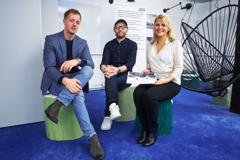 Kundeansvarlig Henrik Klouman i VG Partnerstudio, innholdsprodusent og partner Alexsander Endsjø og Kari Helene Partapuoli, generalsekretær i Plan Norge.