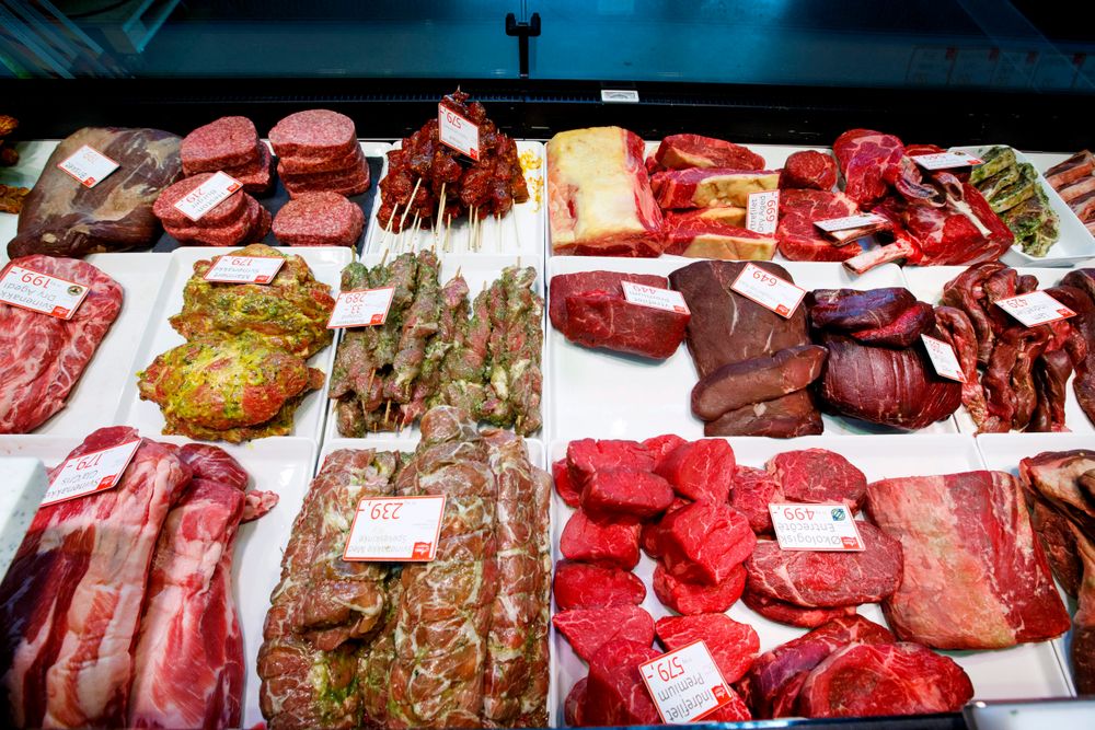 Nei, rødt kjøtt fra Breim er ikke bedre for klimaet enn avokado fra Chile, skriver Faktisk.no. Illustrasjonsfoto