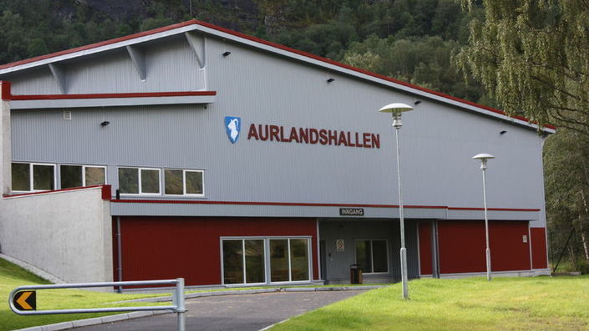 NY SYMJEHALL: Symjehallen i Aurlandshallen har blitt heilt ny, og skal stå klar for opning i slutten av april.