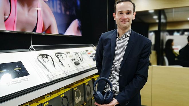 JABRA KONKURRERER I HODETELEFONER