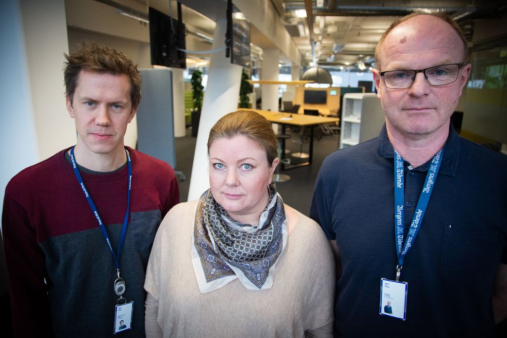 Frå venstre: Datajournalist Anders Eriksen med journalistane Ingunn Røren og Per Lindberg.