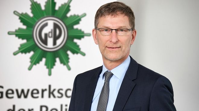 Arbeidsbyrden vokser for tysk politi. Resultat: 22 millioner overtidstimer