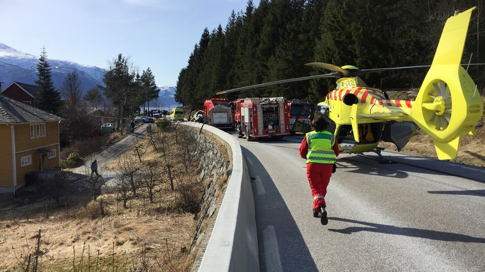 TRAGISK UTFALL: Ein mann i 40-åra frå Sogndal omkom i april i fjor då han kolliderte med ein brannbil som hadde kome over i hans køyrefelt.