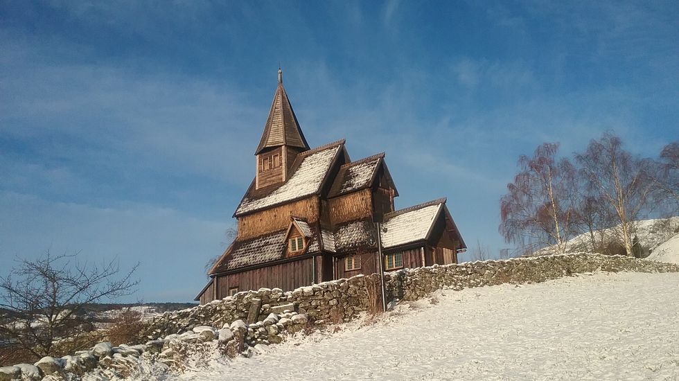 VERDSARV: Urnes stavkyrkje frå 1130 er eldst i landet, og på UNESCO si verdsarvliste. Målet er å få opp eit verdsarvsenter her.