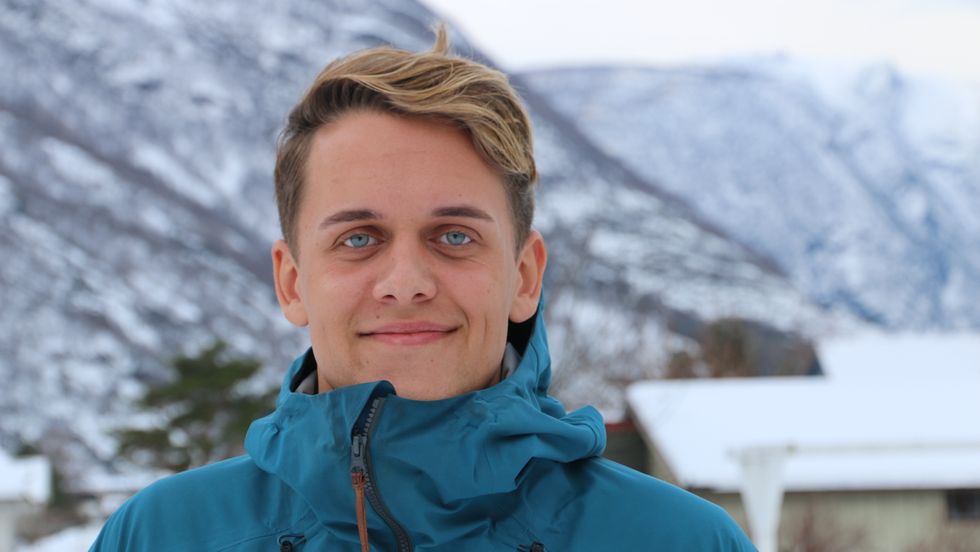 TRIVES BEST UTE: Denne karen er glad i alt som har med friluftsliv å gjera.