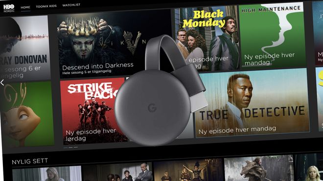 Faksimile av nettstedet til HBO Nordic, med en Chromecast Ultra montert i forgrunnen.
