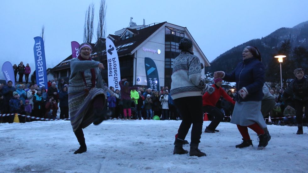 FOLKEFEST: Skiballetten onsdag markerte at årets Fjellsportfestival er i gong.
