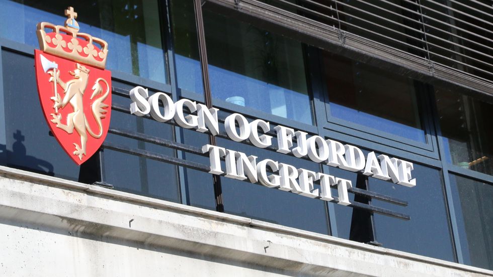 TILTALT: Ei kvinne frå Indre Sogn må møta i Sogn og Fjordane tingrett tiltalt for underslag mot sin eigen bror.