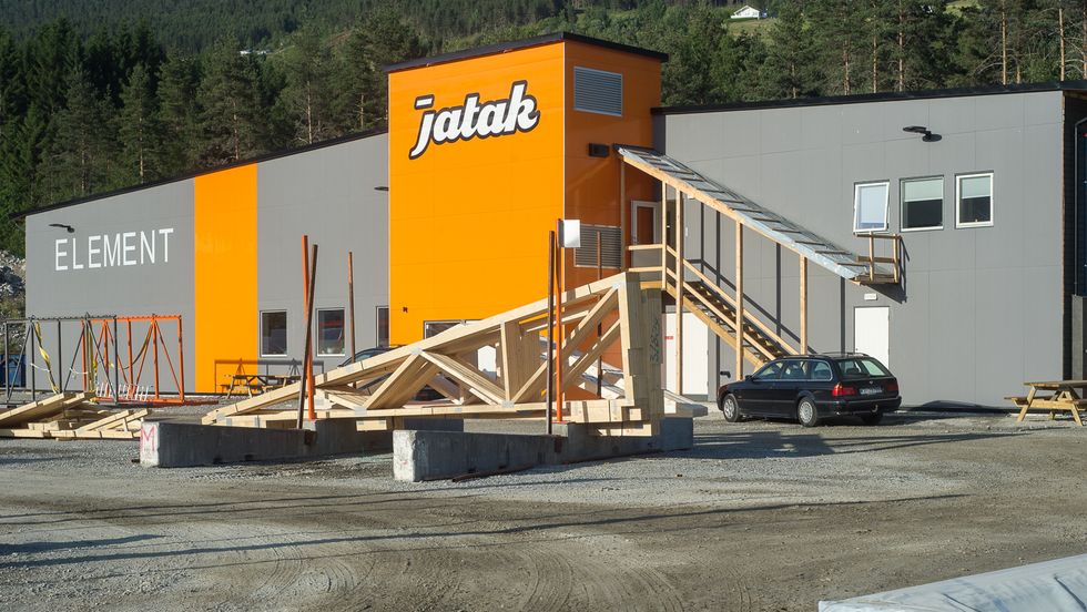 NYTT STYRE: Nytt selskap skal bekjempa skadedyr i heimen din, og takprodusenten Jatak Kaupanger AS har bytta styre.