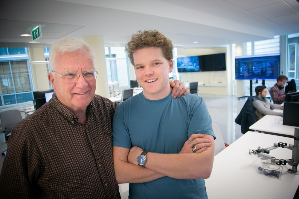 Far Trygve Hegnar og son Jon Trygve Hegnar i Hegnar Media.